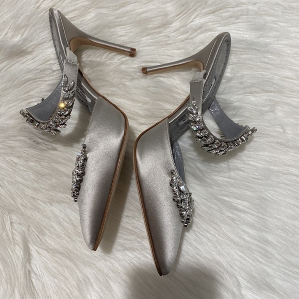 New Manolo Blahnik Lurum grey satin crystal embellished mules size 39EU - Picture 13 of 15